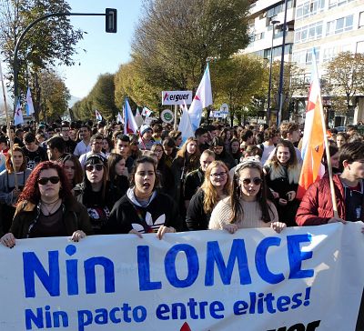 17-11-16 ManiFolgaEstudantilVigo02.JPG